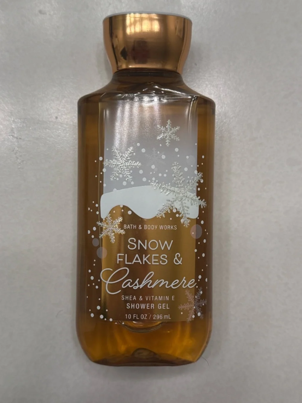Bath & Body Works Snowflakes and Cashmere Shower Gel, 10oz